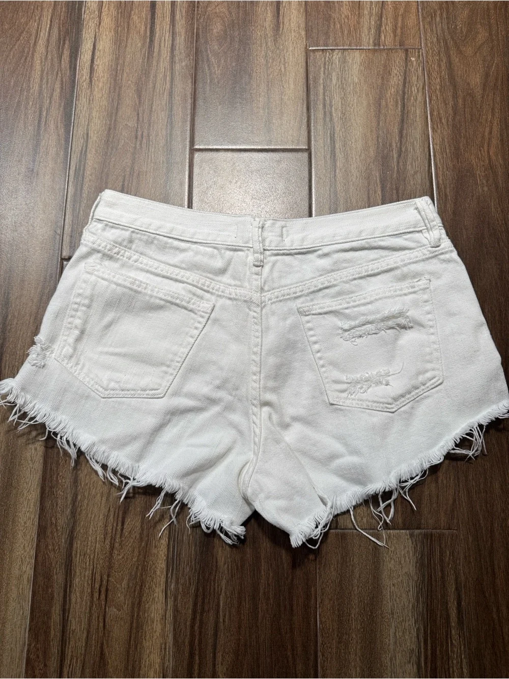 Free People/We The Free Loving Good Vibrations Cutoff Shorts in Spring White 29
